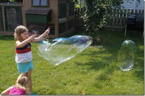 Homemade Bubble Solution for GIANT Bubbles