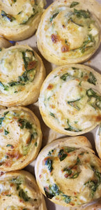Cheesy Chicken and Spinach Pinwheel
